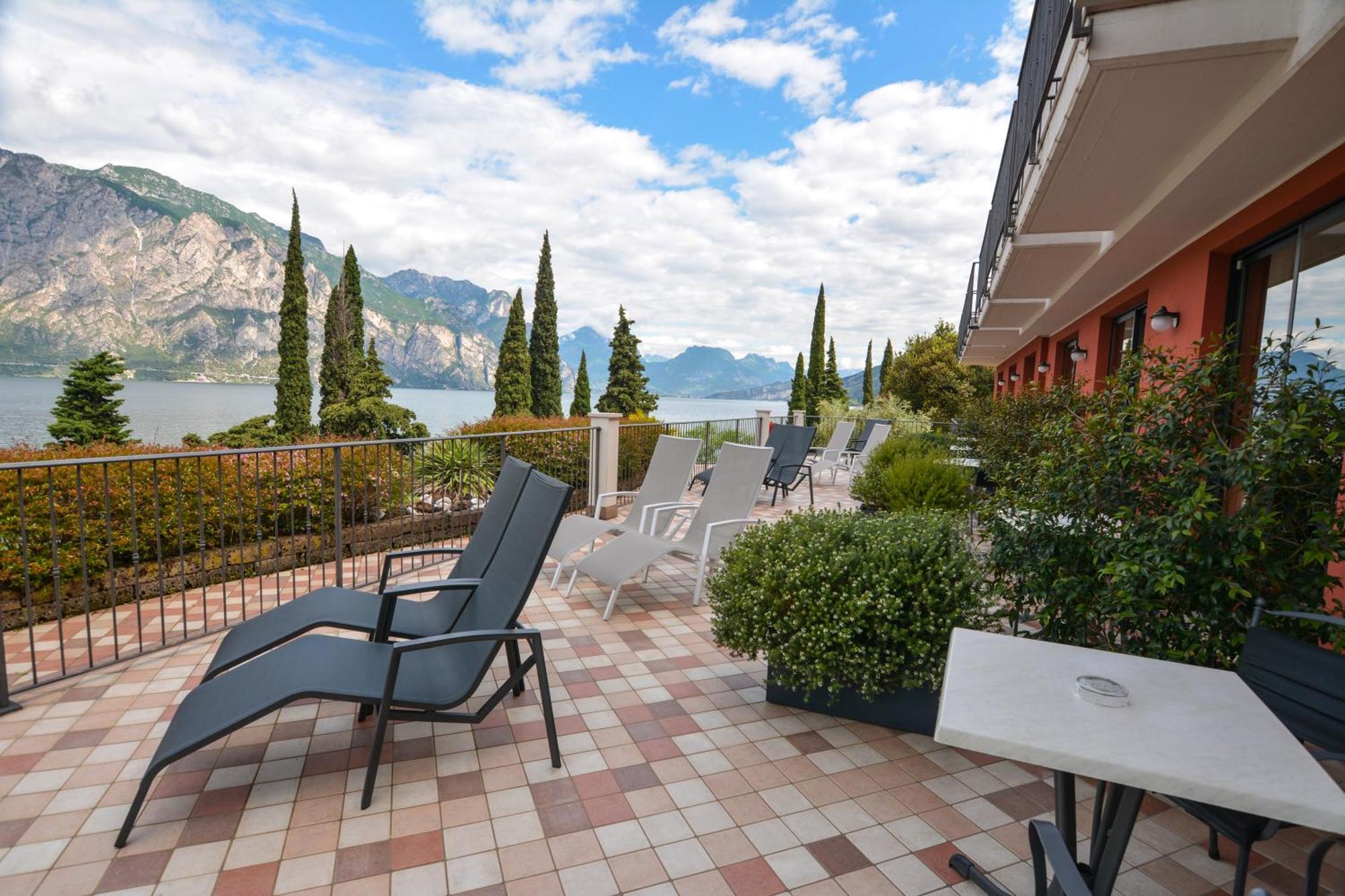 Hotel Oasi Beach Malcesine Exteriér fotografie